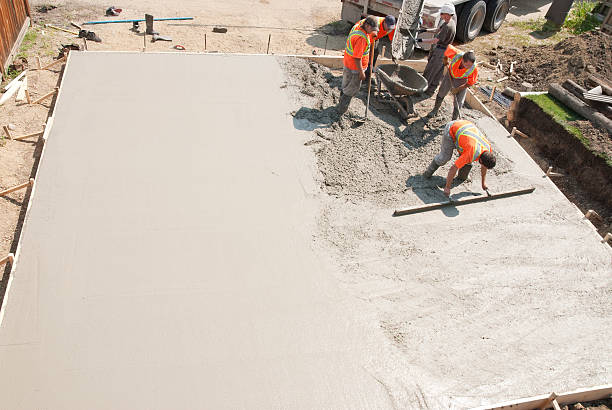  Indian Wells, CA Concrete contractor Pros